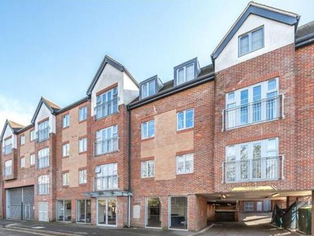 House for sale in Denham, Gerrards Cross and Chalfonts Community Board, Gerrards Cross