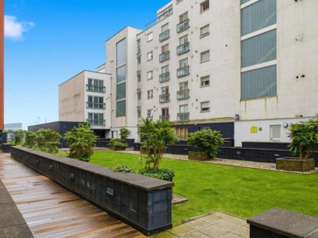Flat for sale in Glasgow, Glasgow City
