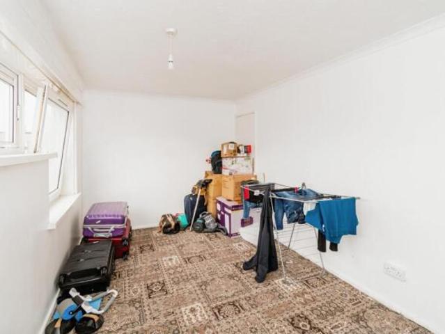 Flat for sale in Barton Stacey, Hampshire