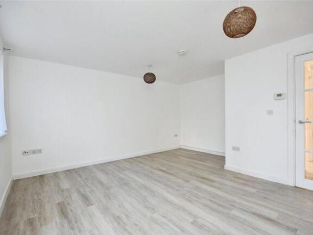 Flat for sale in Melbourne, Chelmsford
