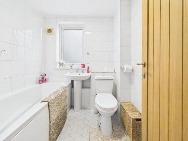 Flat for sale in Maxwellton, Barassie
