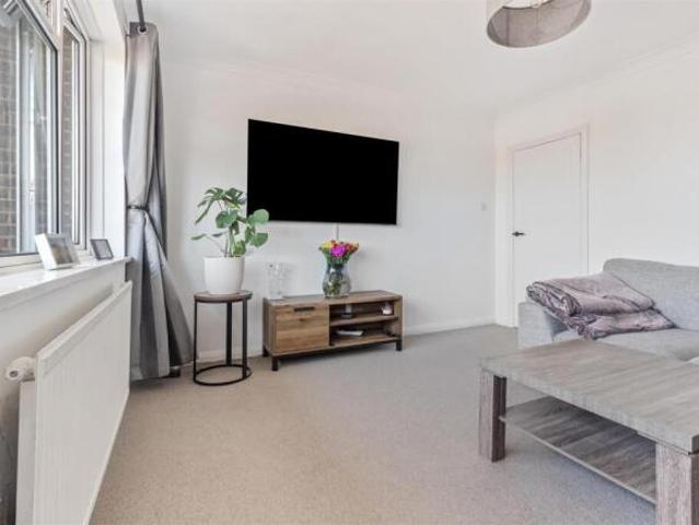 Flat for sale in Worthing, West Sussex
