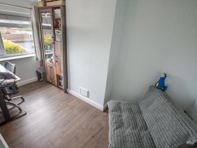 Flat for sale in Westborough, Surrey