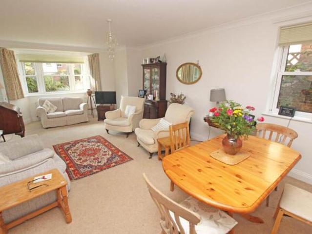 Flat for sale in Eastbourne, East Sussex