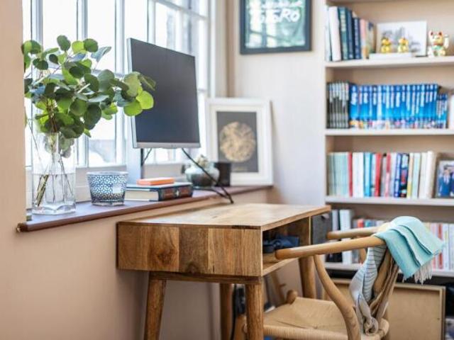 Flat for sale in Cat Hill