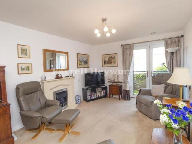 Flat for sale in Greaves, Bare