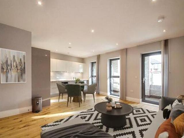 House for sale in London Borough of Ealing, Greenford