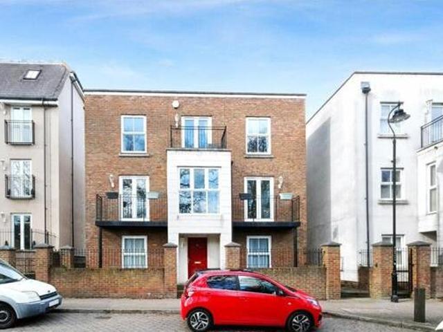 House for sale in Swanscombe and Greenhithe, Monks Orchard