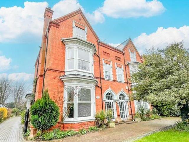 House for sale in Grimsby, North East Lincolnshire