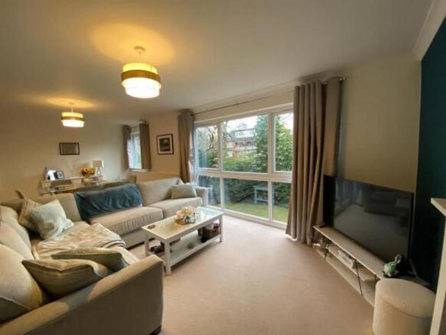 Flat for sale in Grosvenor, Dulcote