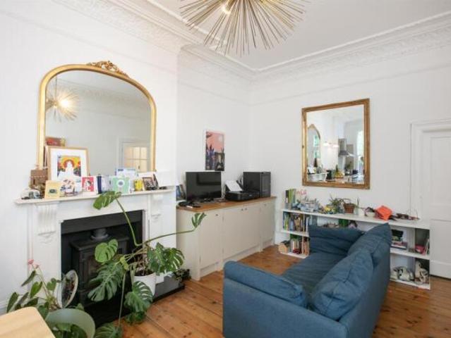 Flat for sale in Grove Park, Greater London