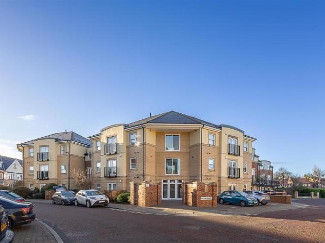 Flat for sale in London Borough of Lewisham, Cat Hill