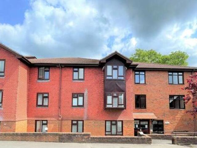 House for sale in Worplesdon, Guildford