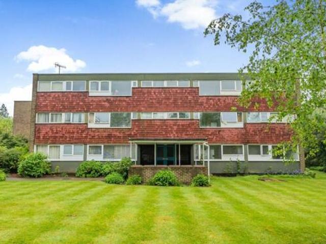 House for sale in Abbotswood, Guildford
