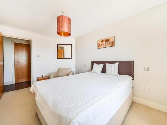 Flat for sale in City Of Portsmouth
