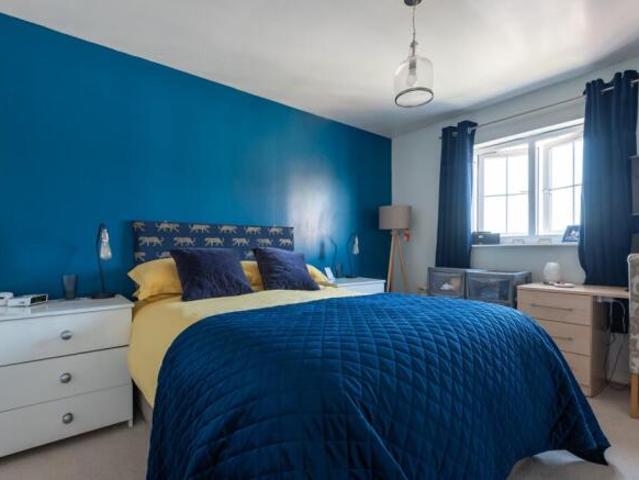 Flat for sale in Kingswood, Hull