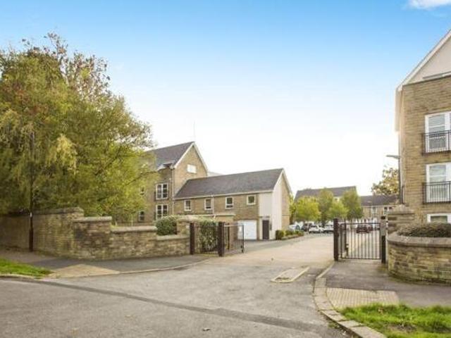 House for sale in Halifax, West Yorkshire
