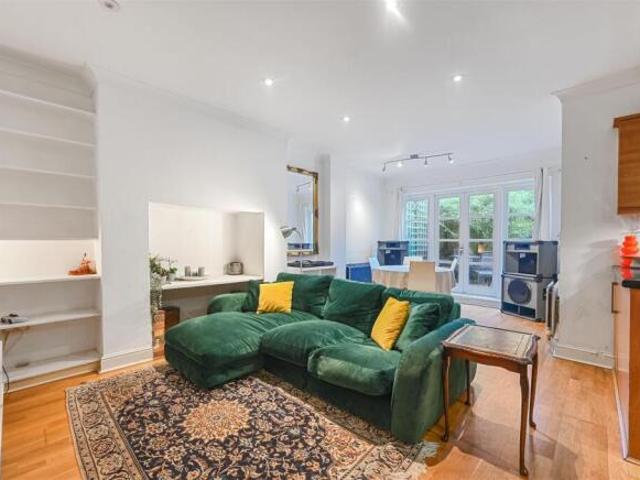 Flat for sale in Cat Hill