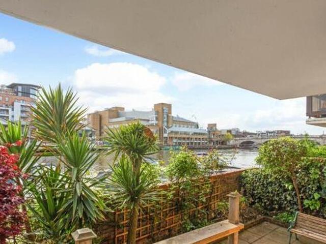 House for sale in Kingston Upon Thames, Greater London