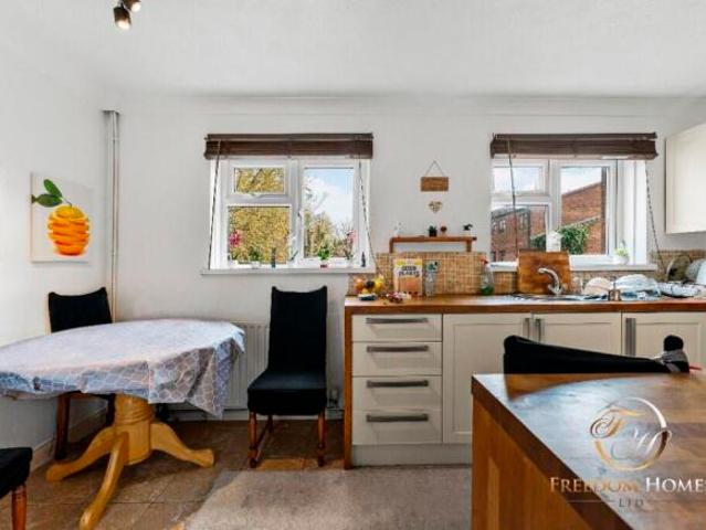 Flat for sale in Bringhurst