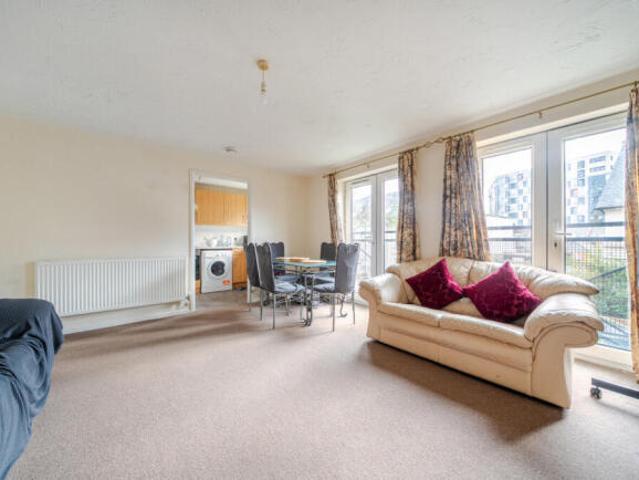 Flat for sale in Barton Stacey, Hampshire