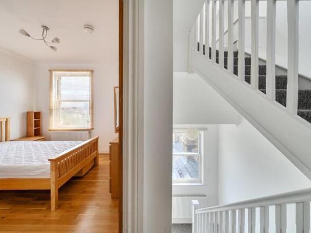 Flat for sale in London Borough of Haringey, Greater London