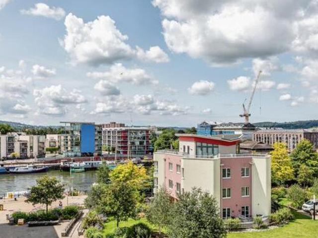 House for sale in Feckenham, City Of Bristol