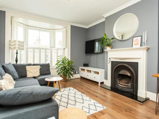 Flat for sale in Herne Bay, Kent