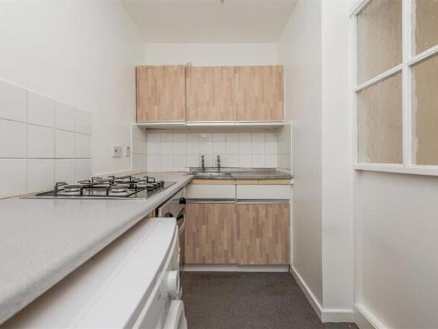 Flat for sale in Wortley, West Yorkshire