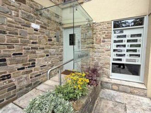 Flat for sale in Harlow, Harrogate