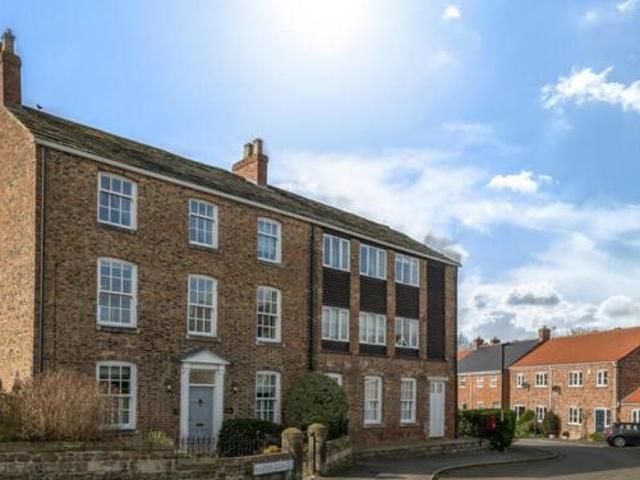 House for sale in Harrogate, North Yorkshire