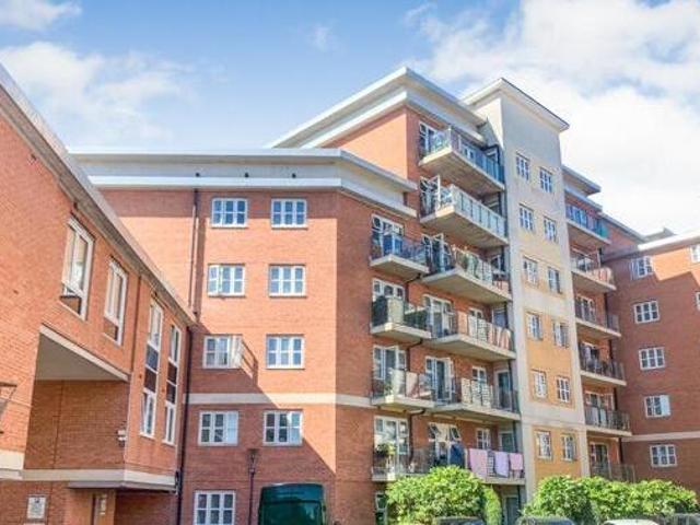 House for sale in Greater London