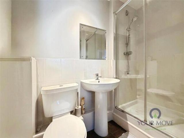 Flat for sale in Midway, Kent