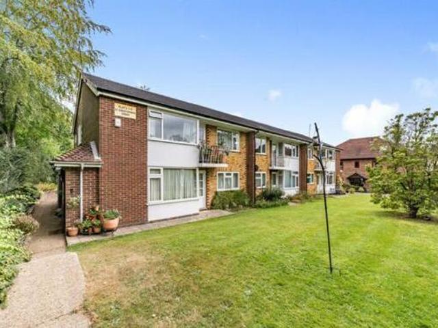 House for sale in Fole, Surrey