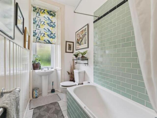 Flat for sale in Partick, Scotland