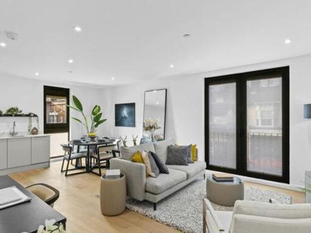 House for sale in Perryfields, West Sussex