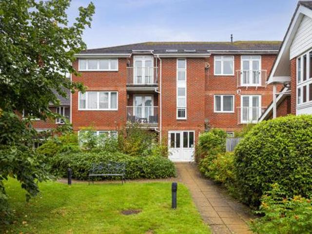House for sale in Perryfields, West Sussex
