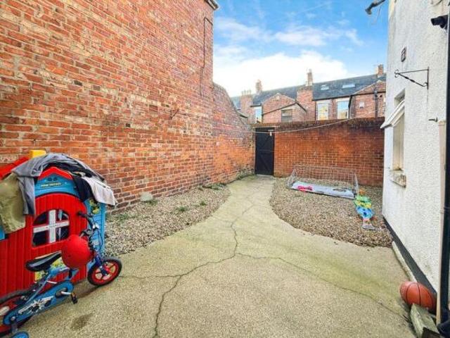 Flat for sale in Jesmond, Tyne And Wear