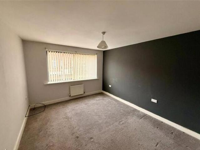 Flat for sale in Calderstones
