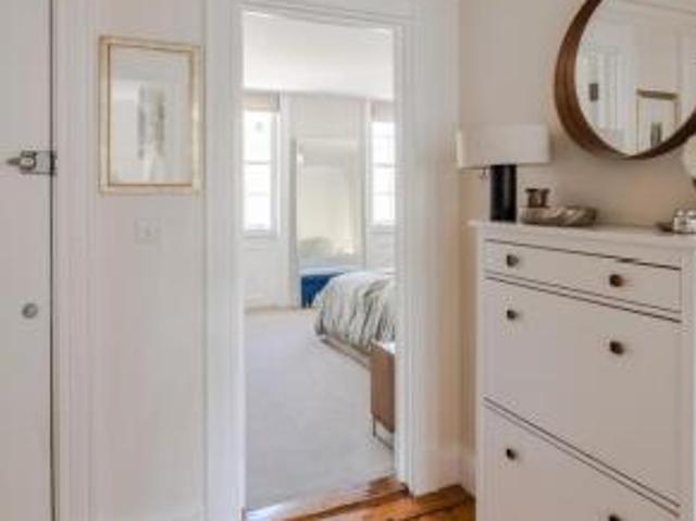 Flat for sale in Cat Hill