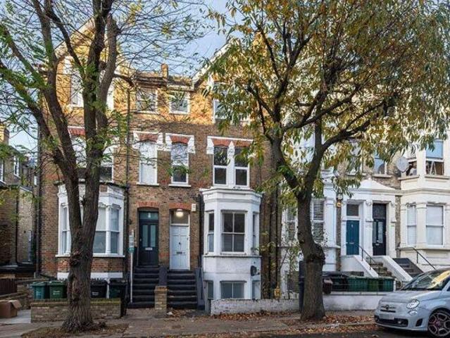 Flat for sale in West Hampstead, Greater London
