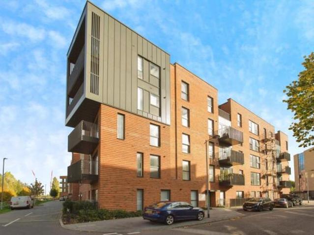 Flat for sale in Arbury, Cambridgeshire