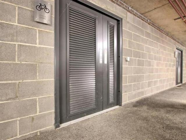Flat for sale in Arbury, Cambridgeshire