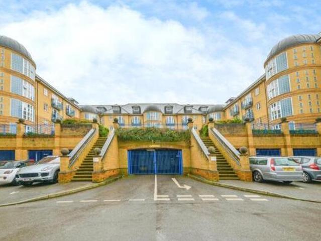 House for sale in Hertford, Colliers End