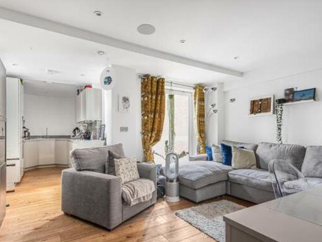 House for sale in Potters Bar, Hertfordshire