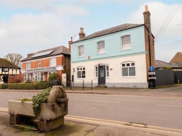 Flat for sale in Cornwall