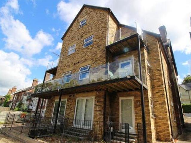 House for sale in Totteridge, Cressex