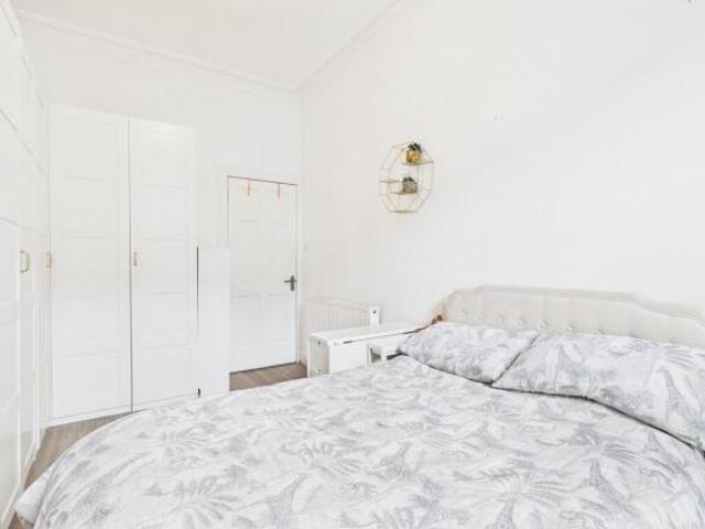 Flat for sale in Dennistoun, Scotland