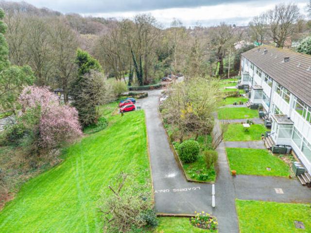 Flat for sale in West Yorkshire