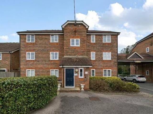 House for sale in Fole, Surrey